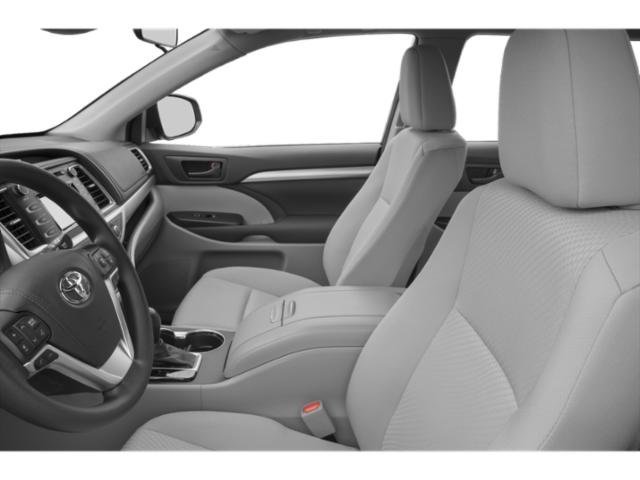 2019 Toyota Highlander LE - Photo 8