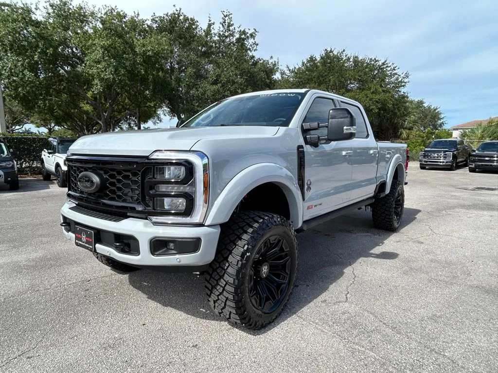 New 2026 Avalanche Ford Lariat image 1