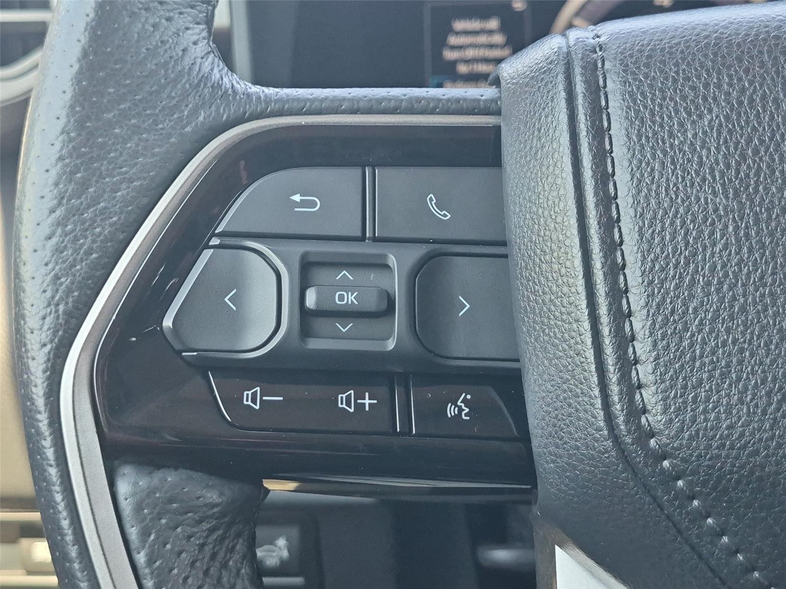 2023 Toyota Sequoia SR5 - Photo 20