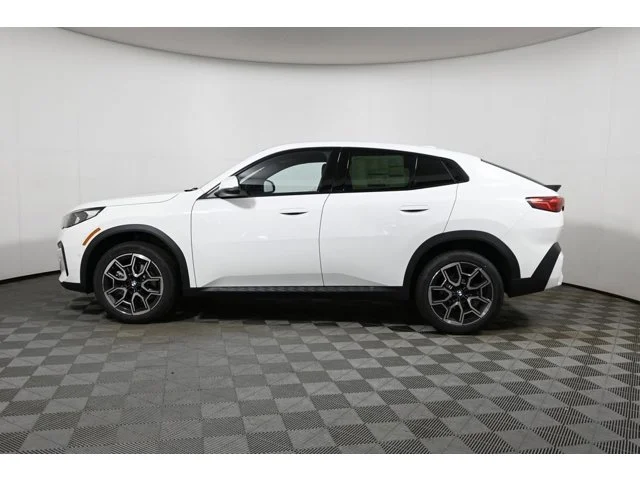 New 2026 Alpine White BMW xDrive28i image 2