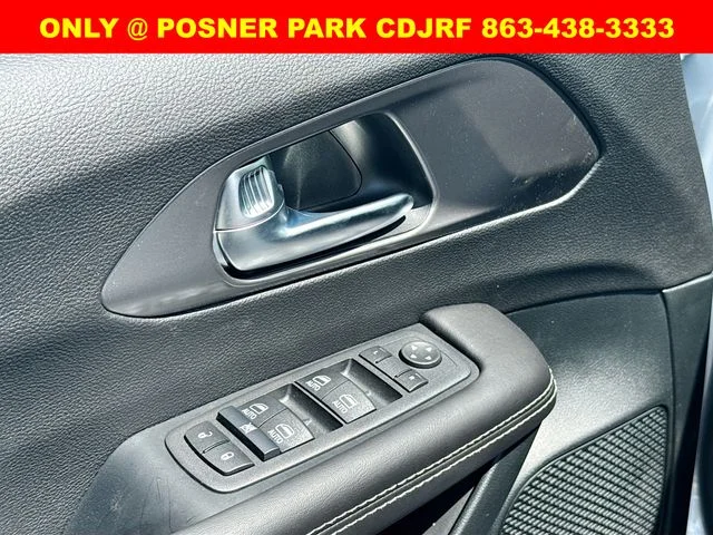 New 2026 Bright White Clear-Coat Exterior Paint Chrysler  image 17