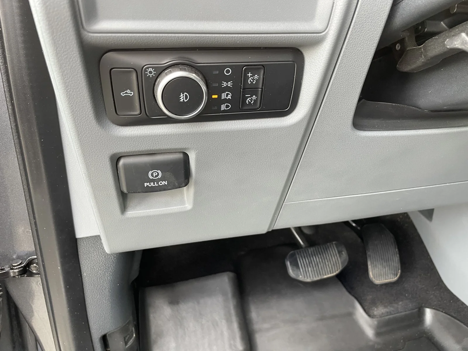 Used 2024 Carbonized Grey Metallic Ford XLT image 18