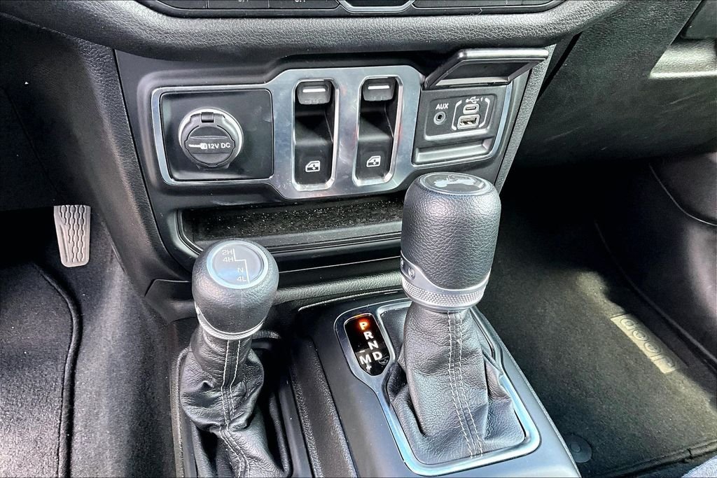 Used 2025 Green Jeep Sport image 25