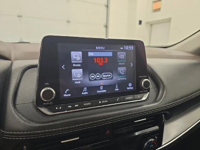 Used 2021 Scarlet Ember Nissan SV image 23
