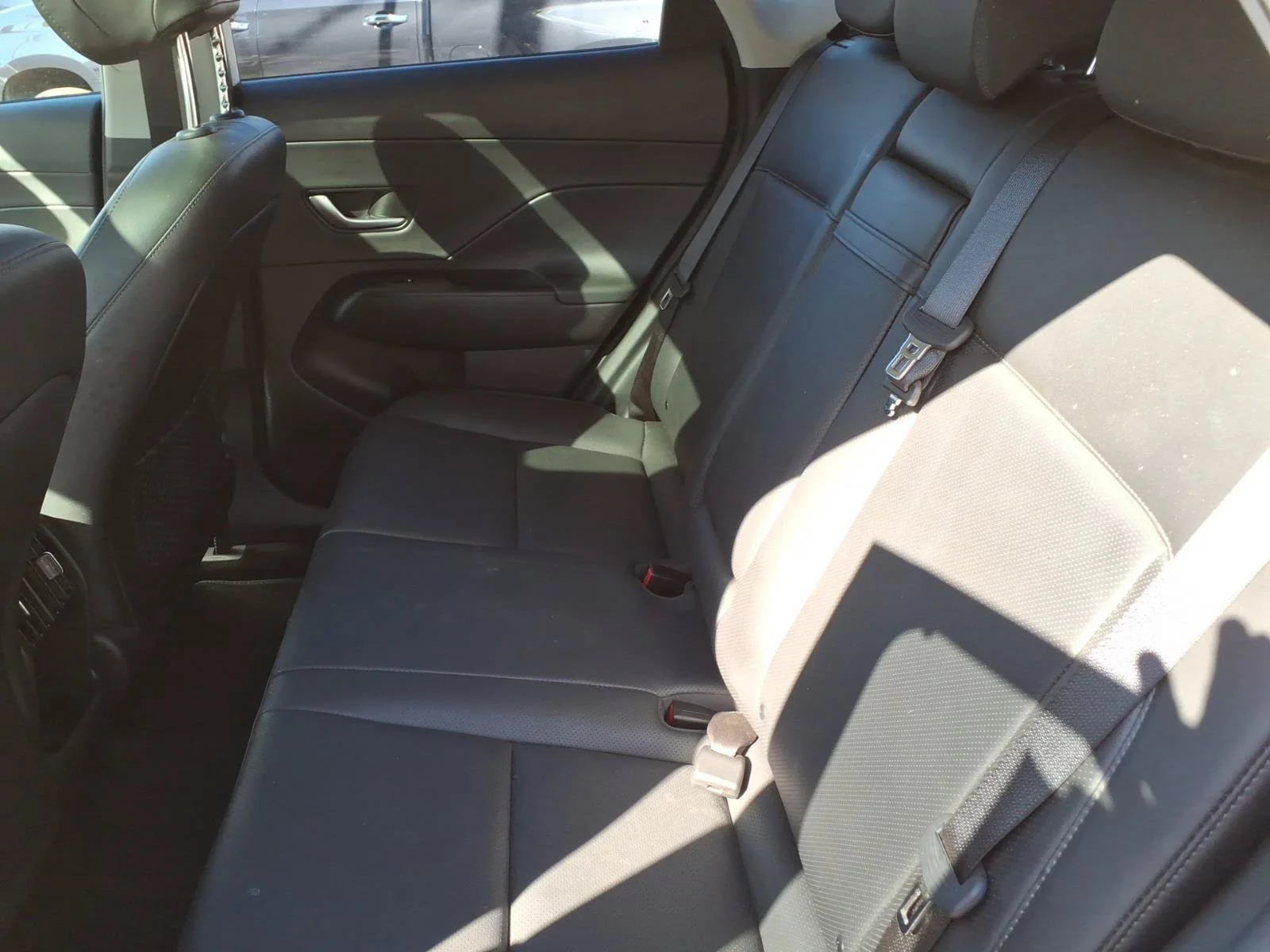 Certified Used 2025 Atlas White Hyundai Limited image 13