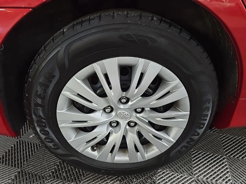 Used 2013 Red Toyota LE image 13