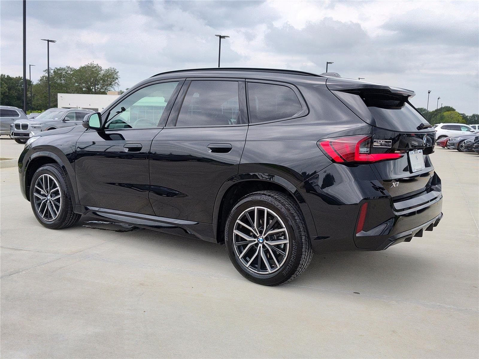 Certified Used 2025 Black Sapphire Metallic BMW xDrive28i image 4