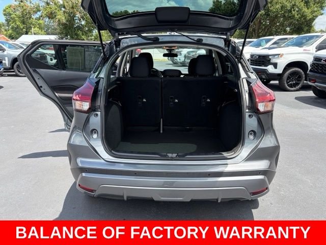 Used 2023 Gray Nissan SV image 16