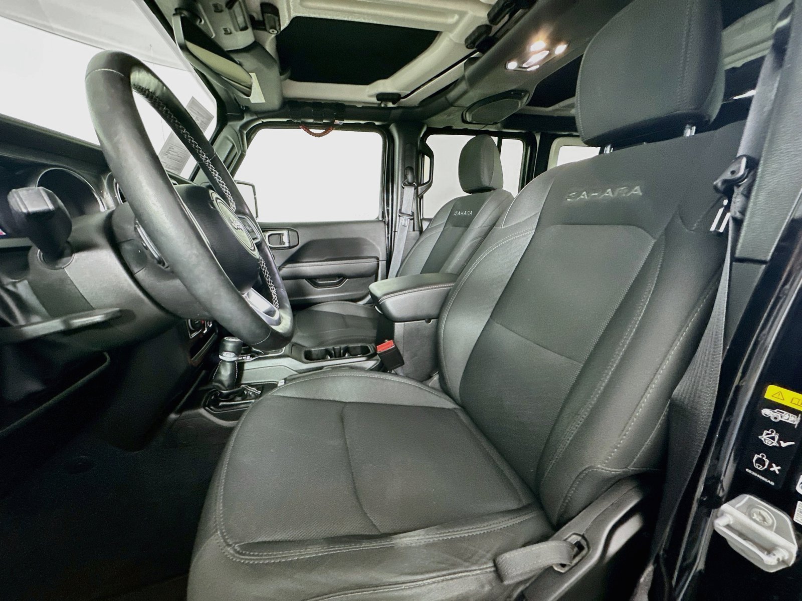 Used 2022 Black Clearcoat Jeep Unlimited Sahara image 22