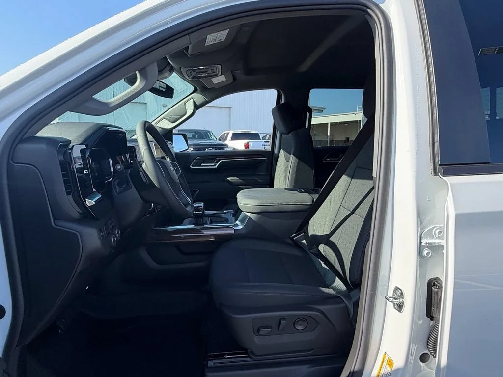 New 2026 Summit White Chevrolet LT image 9
