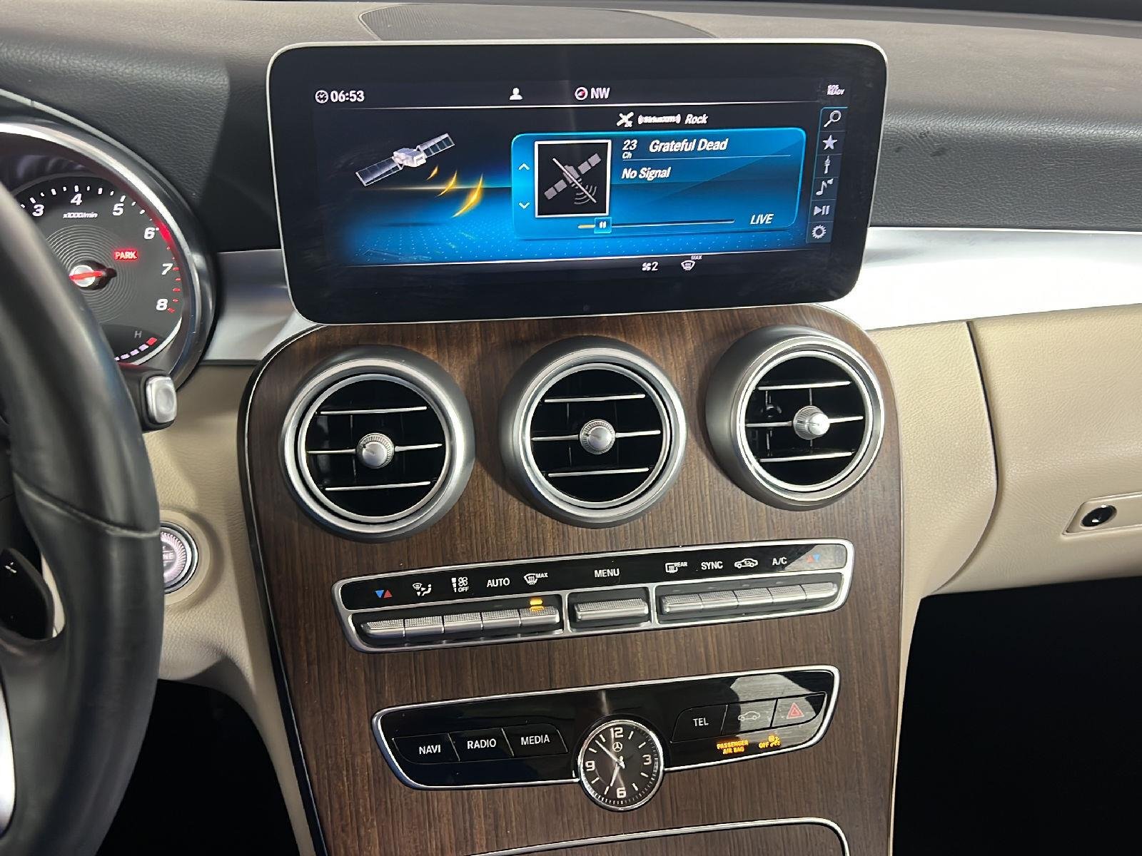 Used 2019 Polar White Mercedes-Benz C 300 image 10