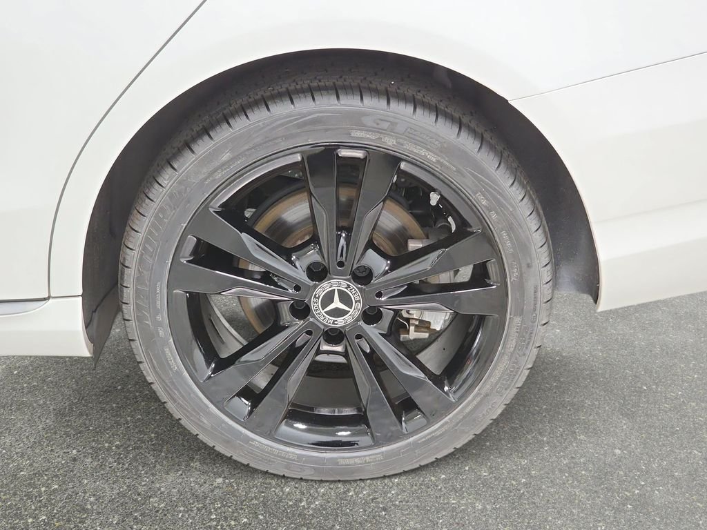 Used 2020 White Mercedes-Benz C 300 image 33