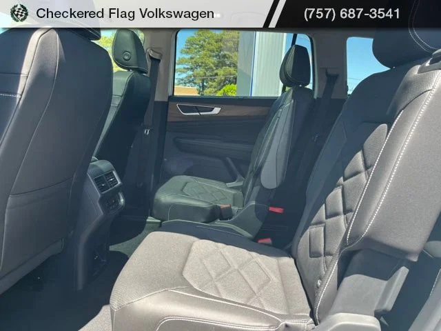 New 2026 White Volkswagen 2.0T SE w/Technology image 27