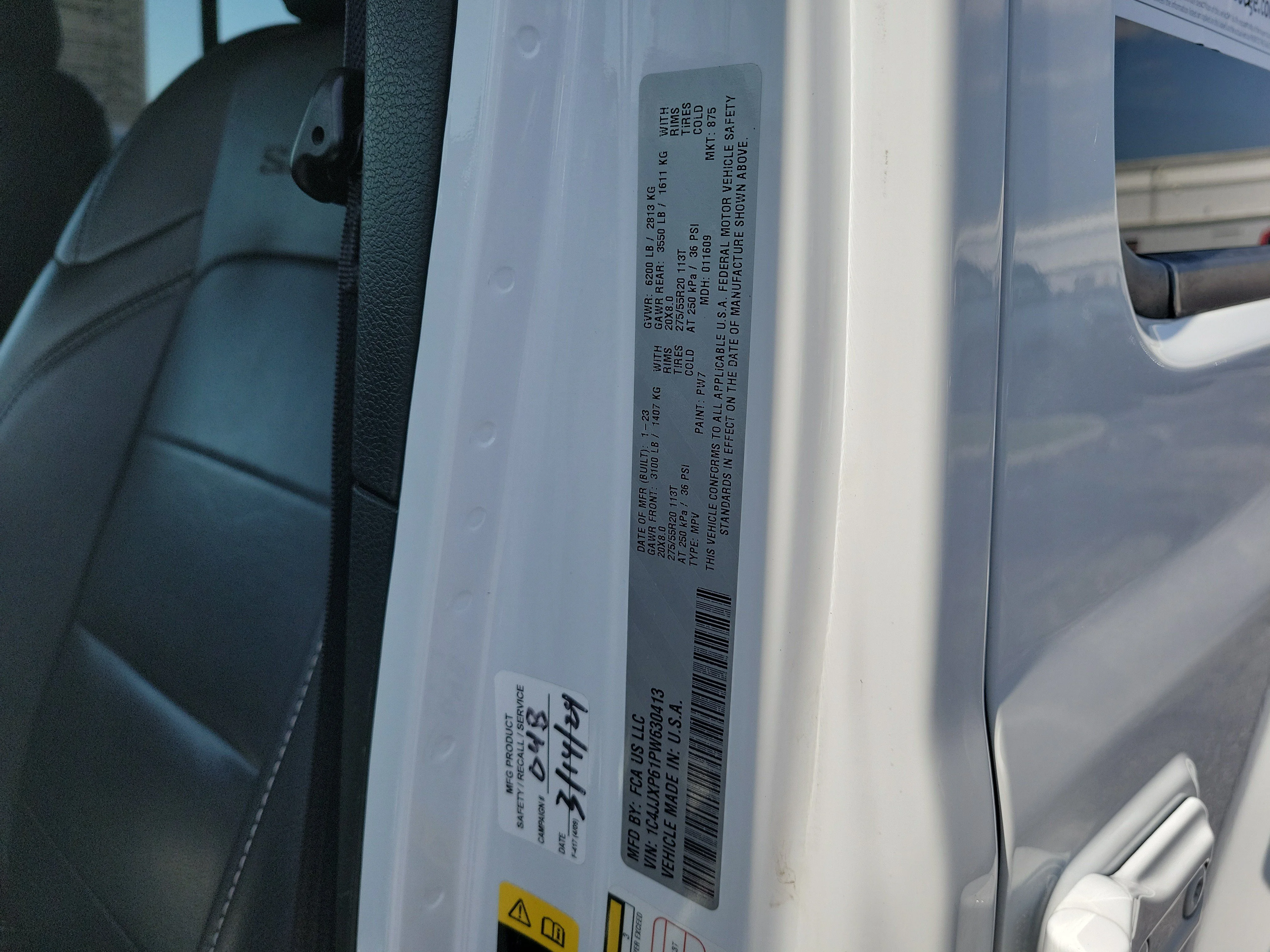 Used 2023 Bright White Clearcoat Jeep Sahara image 31
