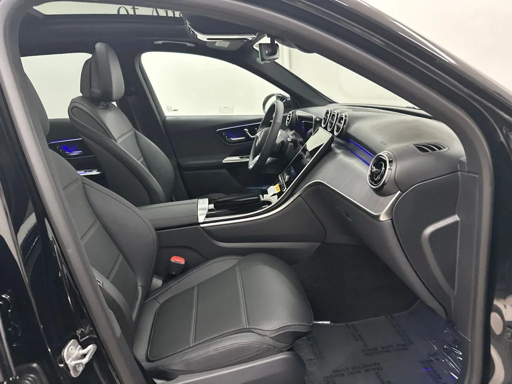 New 2026 Black Mercedes-Benz GLC 300 image 26