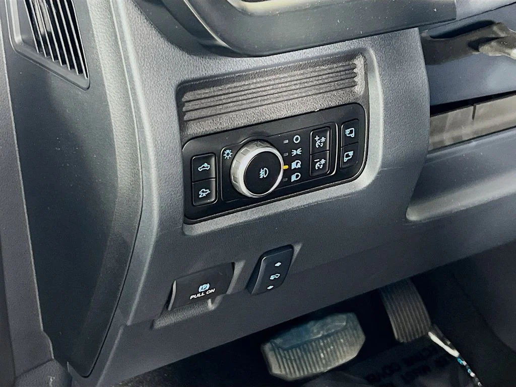 New 2026 Carbonized Gray Metallic Ford Lariat image 20