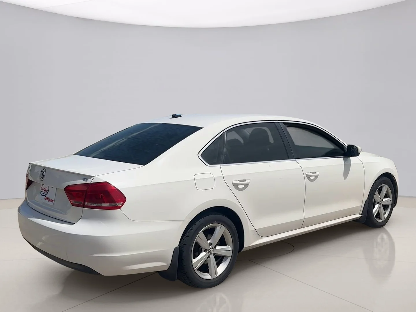 Used 2013 White Volkswagen 2.5 SE MT image 5
