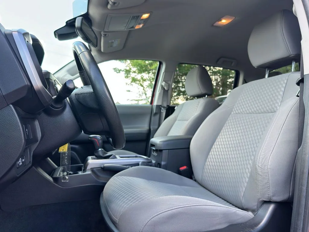 Used 2022 Red Toyota SR5 image 5