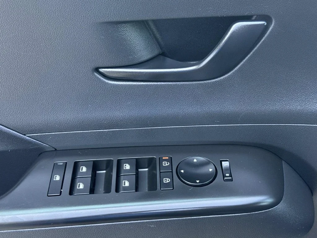 Used 2025 Gray Hyundai SEL image 34