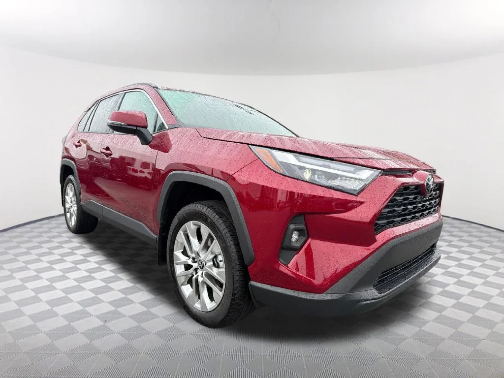 Used 2025 Red Toyota XLE Premium image 3