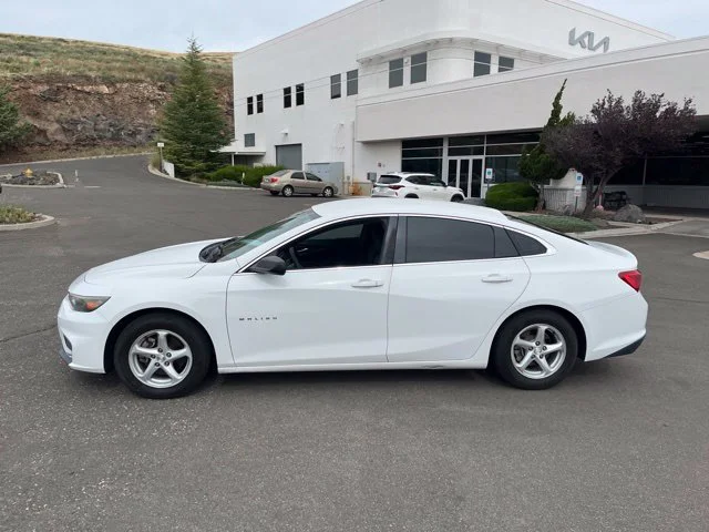 Used 2017 Summit White Chevrolet LS image 12