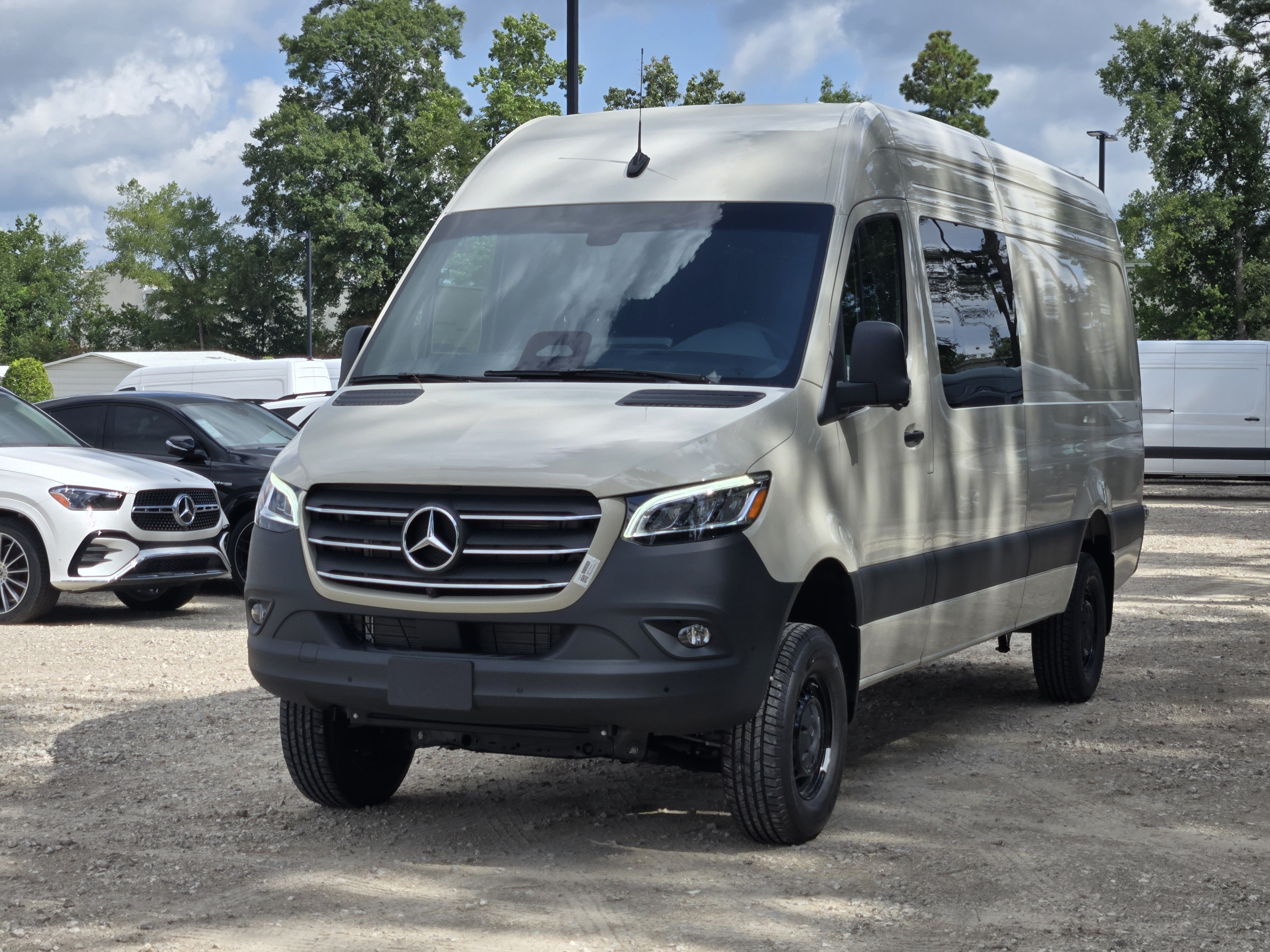 New 2026 Pebble Gray Mercedes-Benz Crew 170 WB image 4