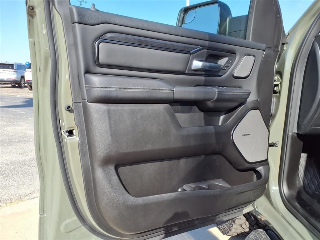 2026 RAM 1500 Rebel - Photo 8