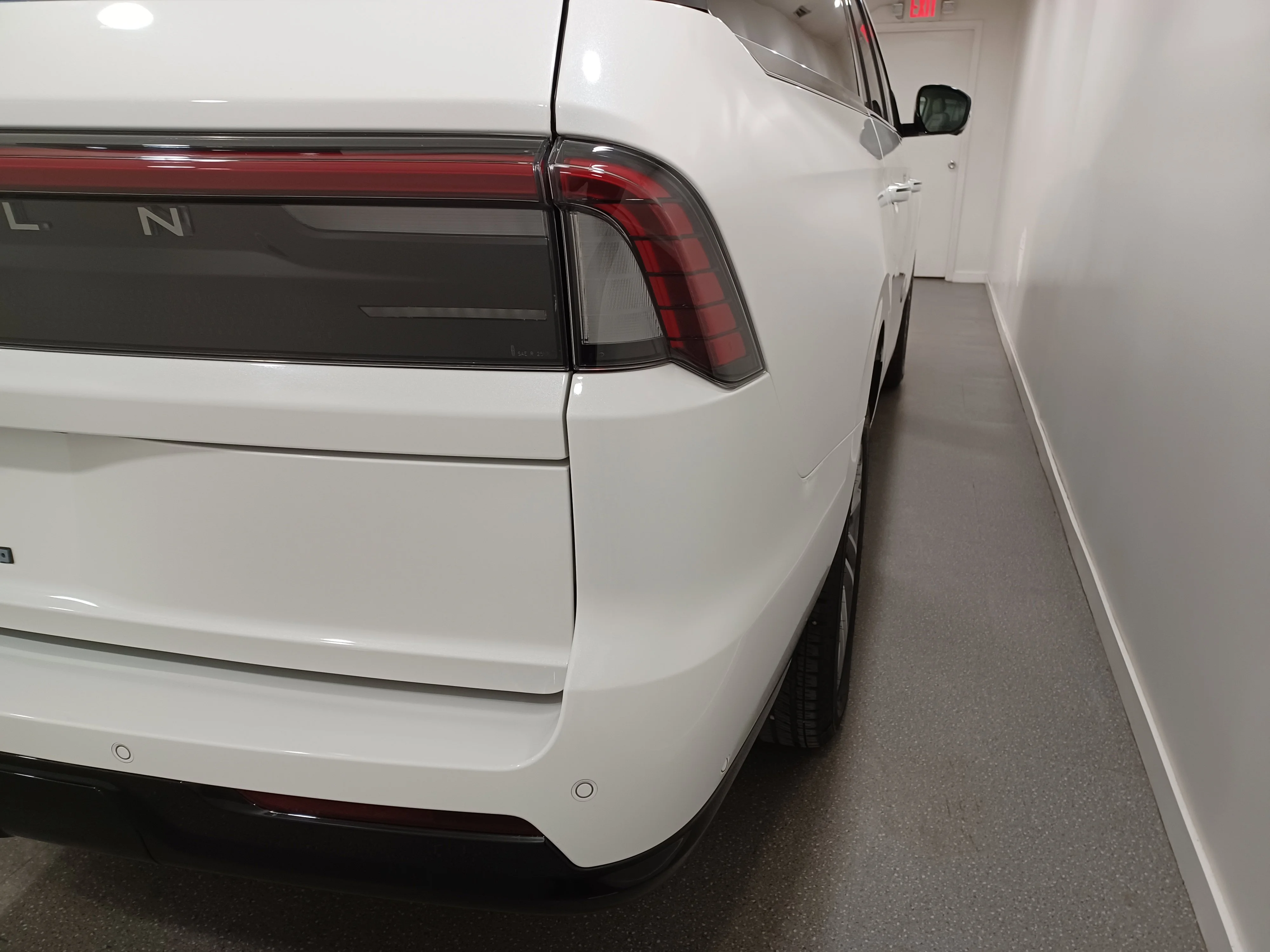 Certified Used 2025 Pristine White Metallic Tri-Coat Lincoln Reserve* NO LUX TAX!! | 7 Pass | Adaptive Cruise | Nav | 360 Cam | Cooled Massage Seats | Pano Roof image 25