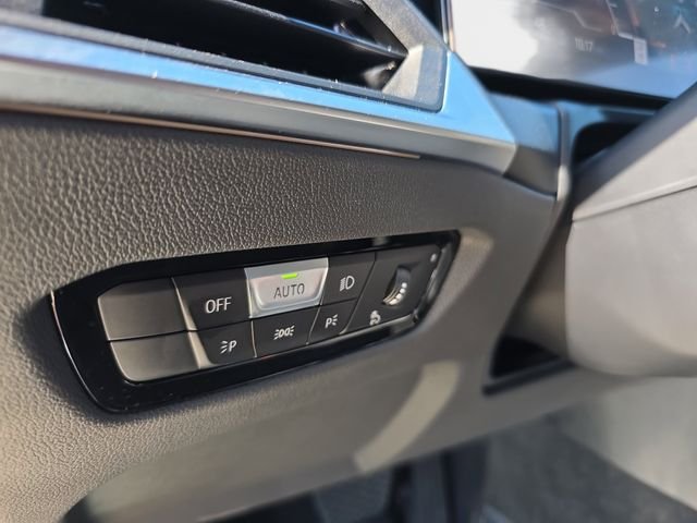 Used 2024 White BMW 330i xDrive image 28