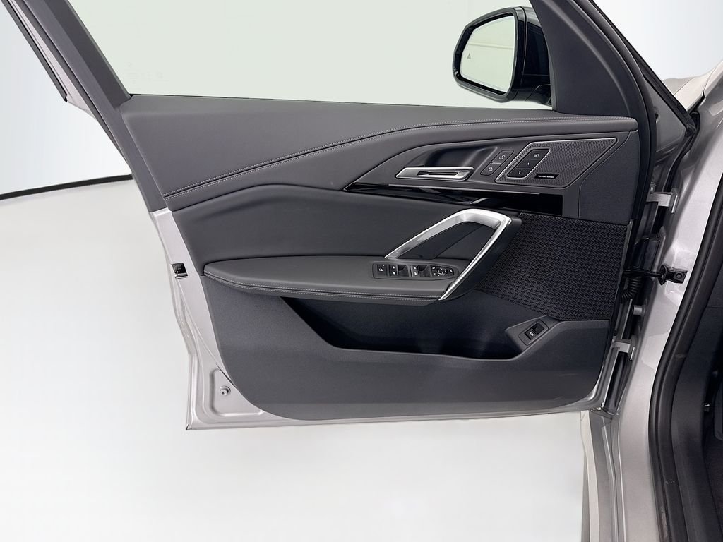 New 2026 Silver Metallic BMW xDrive28i image 22