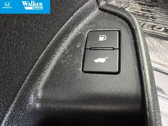 Used 2021 Black Honda EX-L image 20