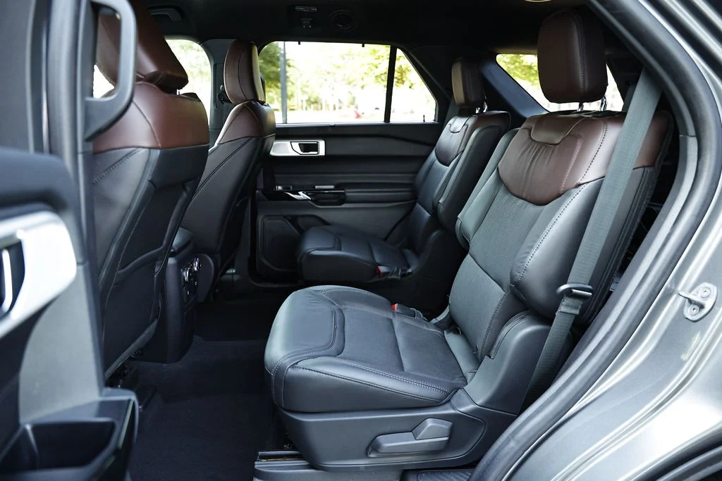 Used 2022 Carbonized Gray Metallic Ford Platinum image 26
