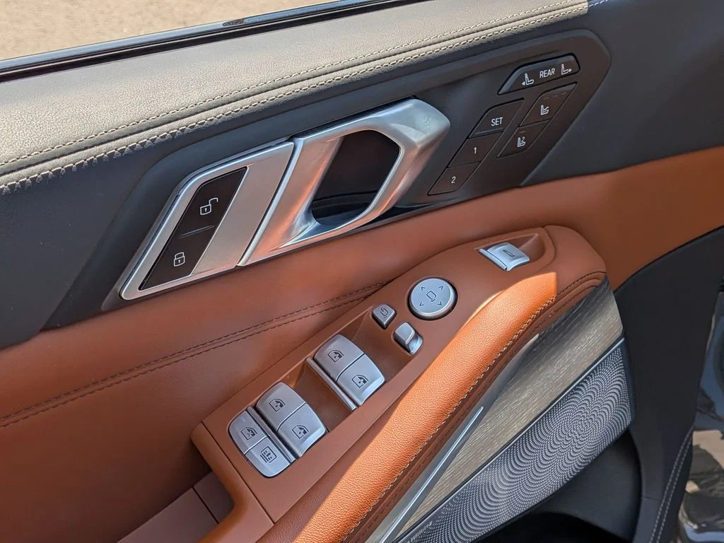 Used 2025 Gray BMW ALPINA XB7 image 15
