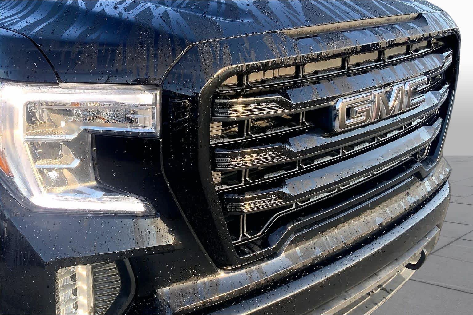 Used 2021 Onyx Black GMC Elevation image 28