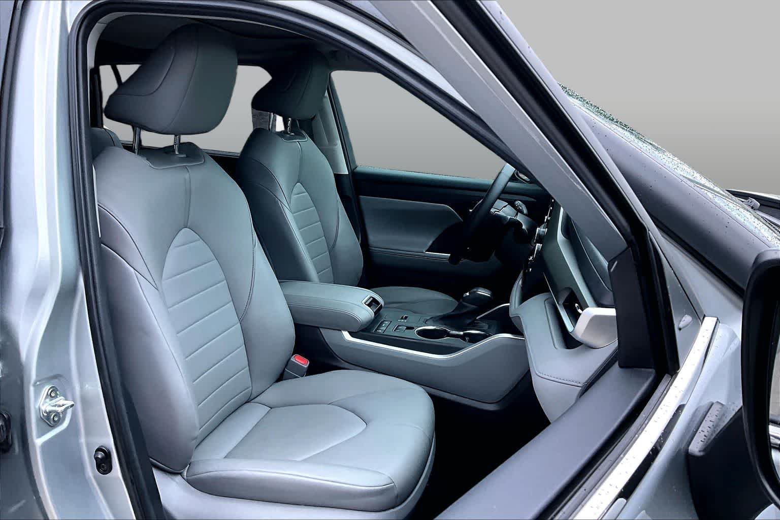 Used 2021 Celestial Silver Metallic Toyota XLE image 9