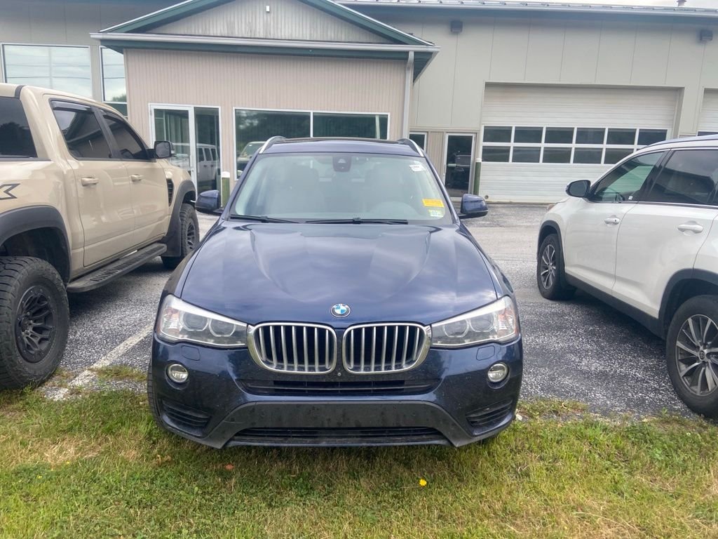 Used 2016 Deep Sea Blue Metallic BMW xDrive28i image 2