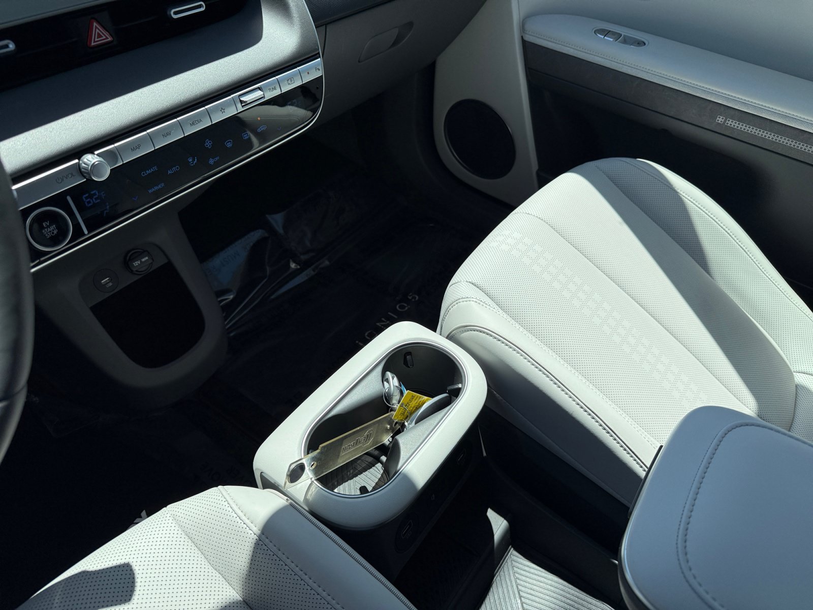 Certified Used 2024 White Hyundai Limited image 13