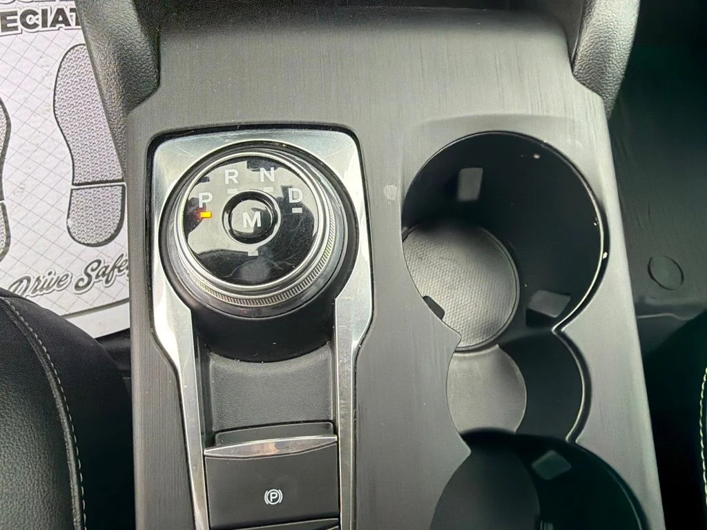 Used 2020 White Ford SEL image 24