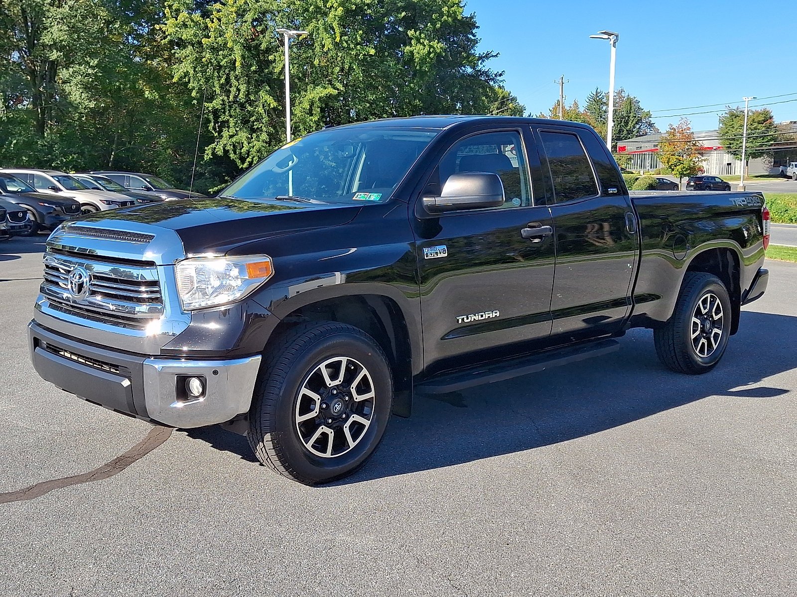 Used 2017 Black Toyota SR5 image 3
