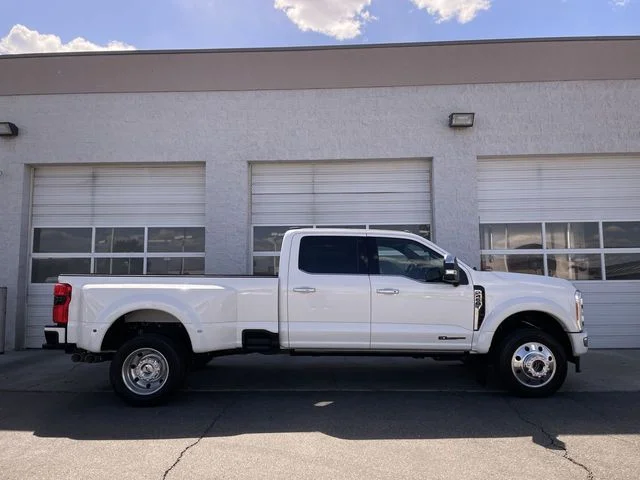 2023 Ford F-450 Platinum 4x4 Crew Cab 8' Box DRW's photo