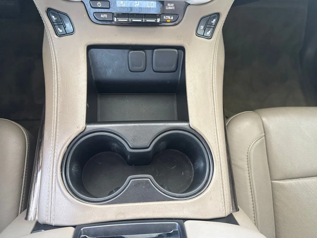 Used 2016 White GMC SLT image 18