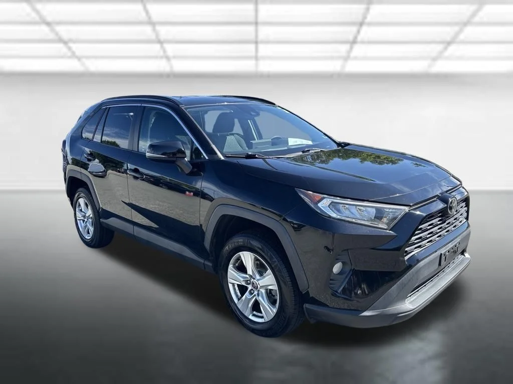 Certified Used 2021 Midnight Black Metallic Toyota XLE image 4