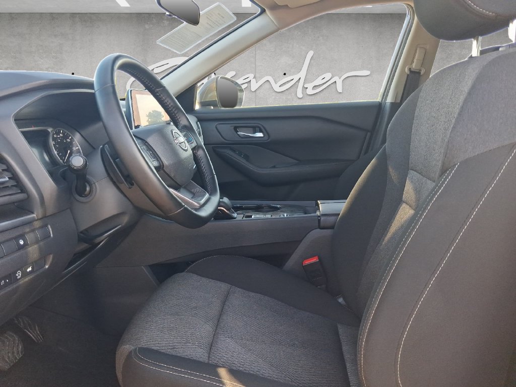Certified Used 2025 Beige/tan Nissan SV image 19