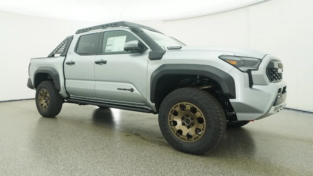 New 2026 Celestial Silver Metallic Toyota Trailhunter image 5