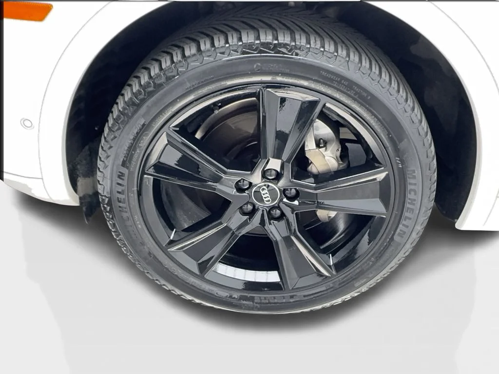 Used 2019 White Audi 2.0T Prestige image 12