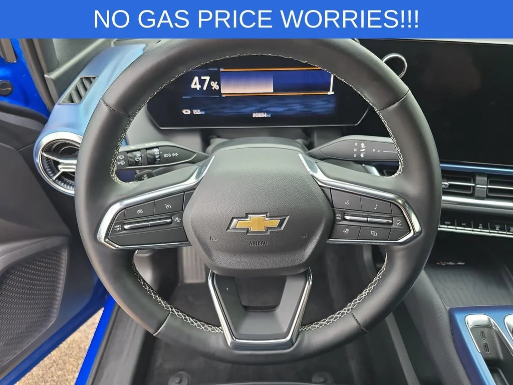 2025 Chevrolet Equinox EV LT - Photo 11