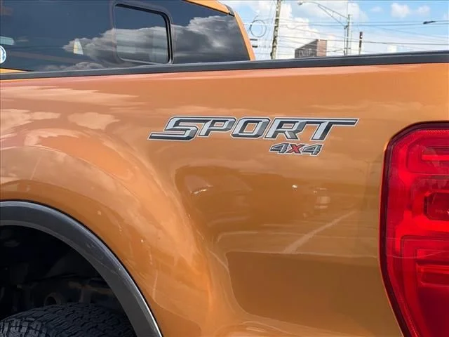 Used 2019  Ford XLT image 9
