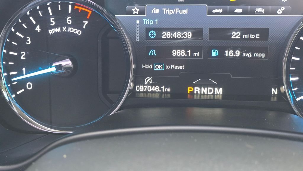 Used 2019 Black Metallic Ford Platinum image 31