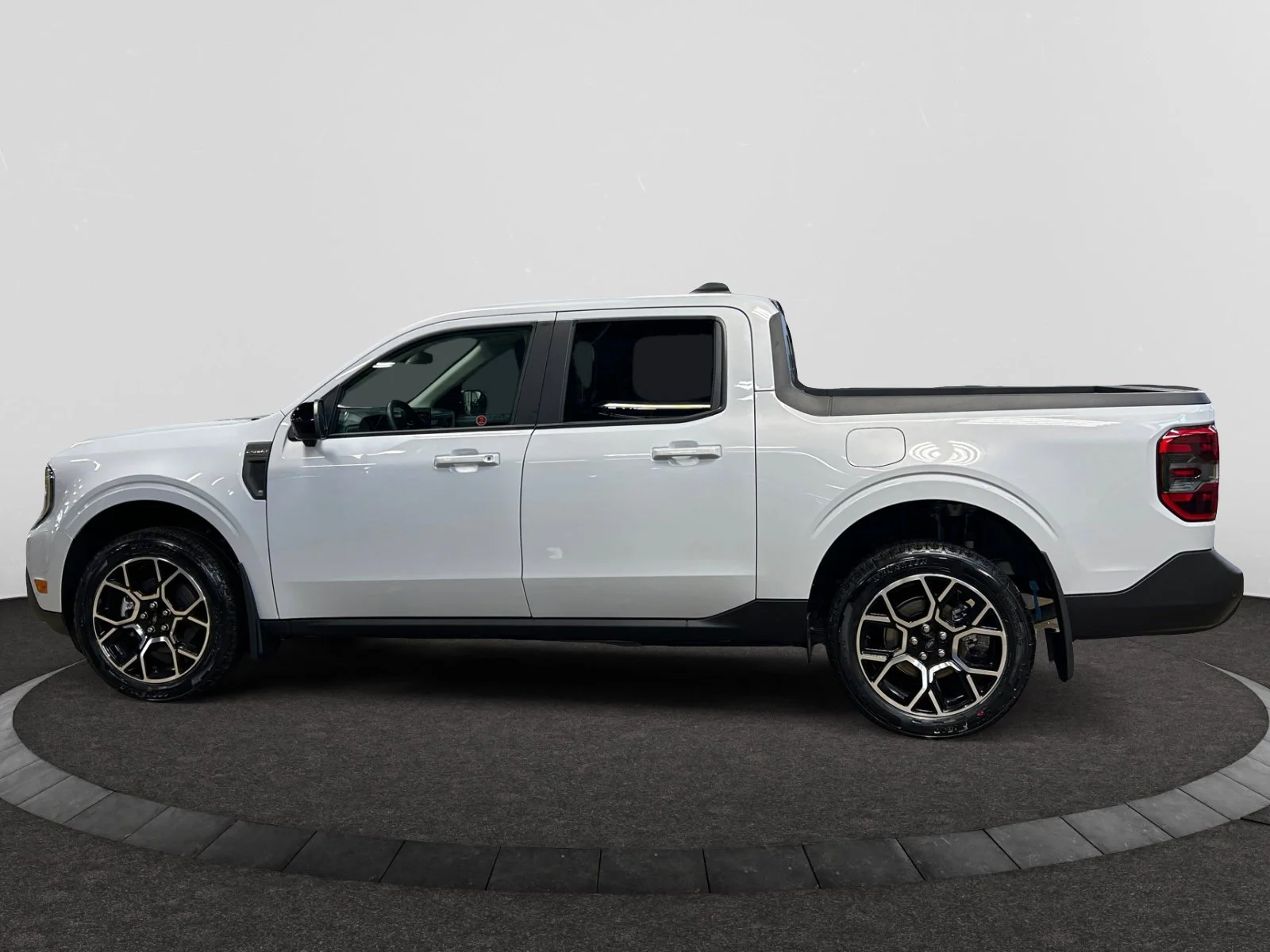 New 2026 Space White Metallic Ford Lariat image 2