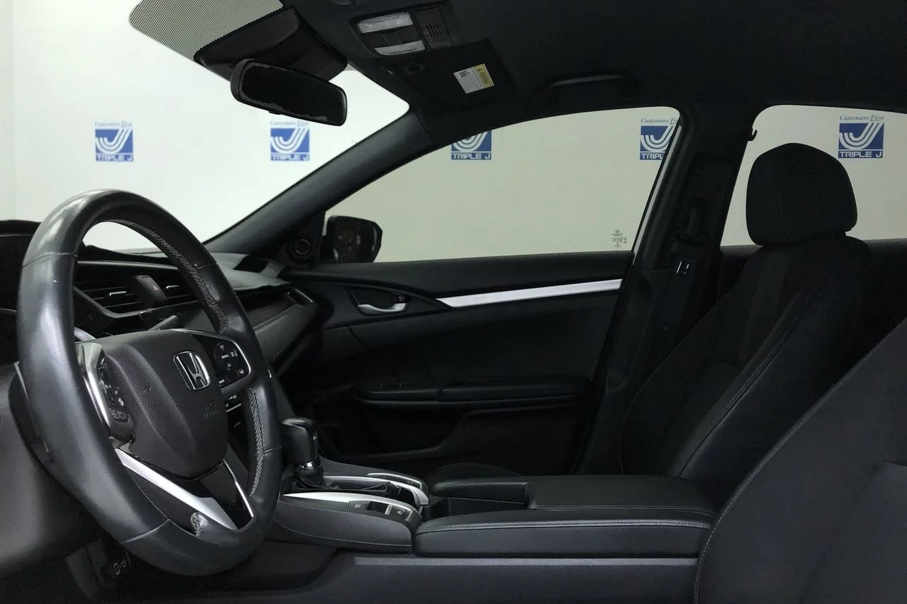 Used 2020 Platinum White Pearl Honda Sport image 12